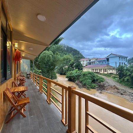 Nha Nghi Kim Dong Bed and Breakfast Mu Cang Chai Buitenkant foto